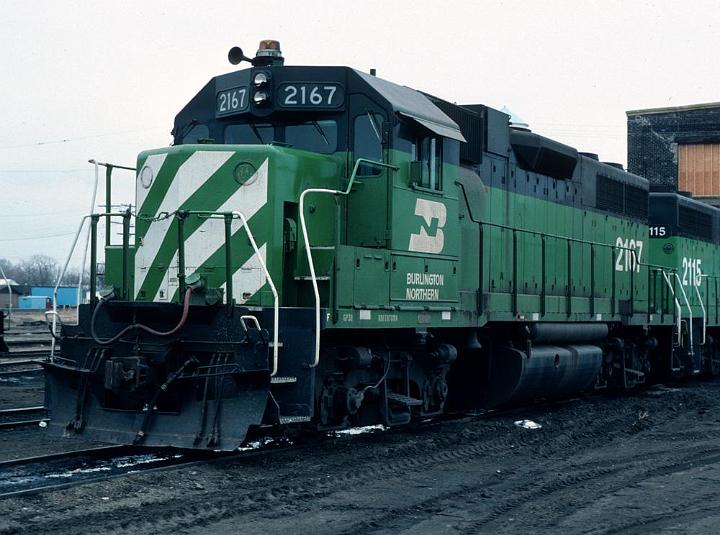 BN 2167 - GP38.jpg